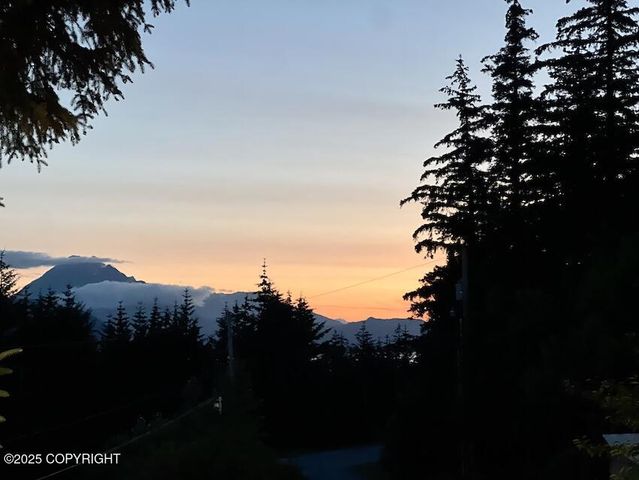 1146 Mud Bay Road, Haines, AK 99827