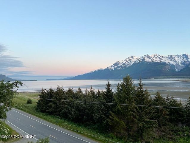 1146 Mud Bay Road, Haines, AK 99827