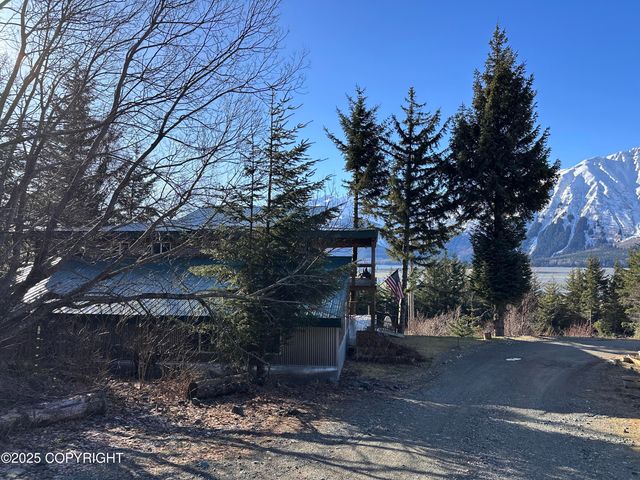 1146 Mud Bay Road, Haines, AK 99827