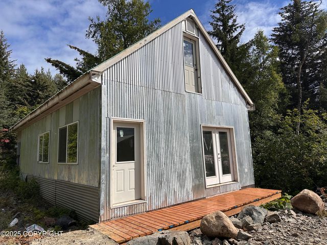 1146 Mud Bay Road, Haines, AK 99827