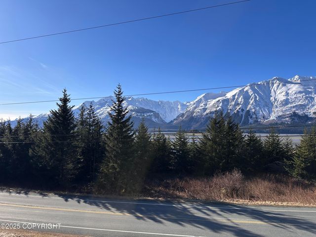 1146 Mud Bay Road, Haines, AK 99827