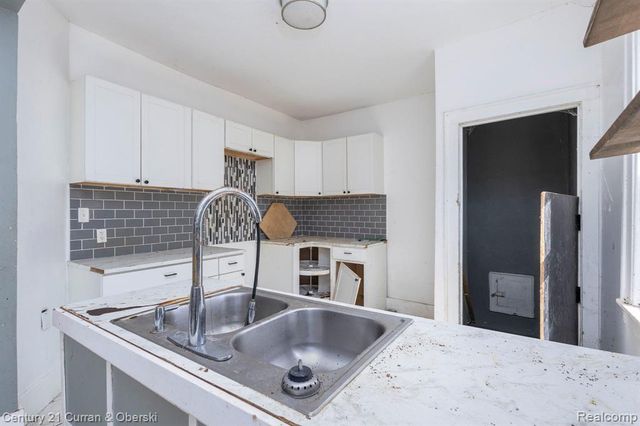 12440 Mendota Street, Detroit, MI 48204