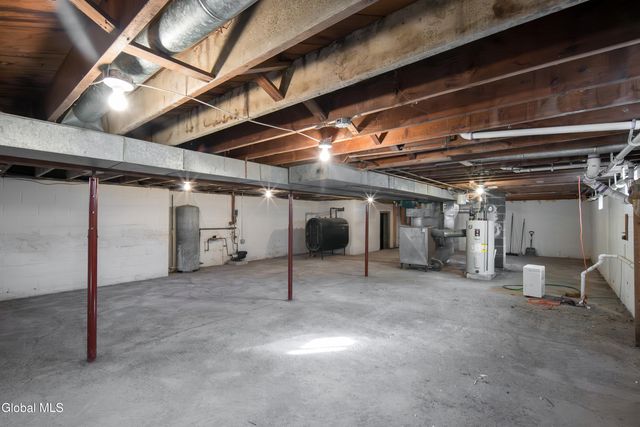 102 Teliska Avenue, North Greenbush, NY 12144