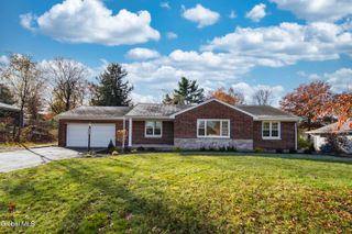 102 Teliska Avenue, North Greenbush, NY 12144