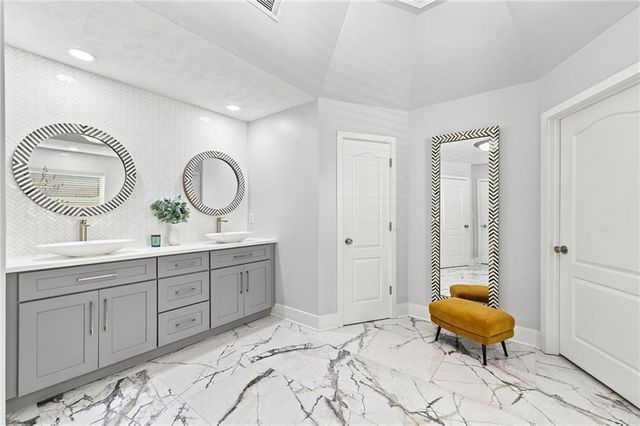 2003 Jameson Circle, Lawrenceville, GA 30043