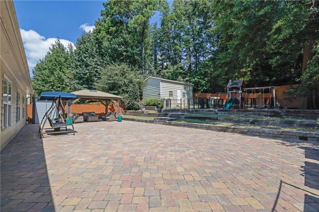 2003 Jameson Circle, Lawrenceville, GA 30043
