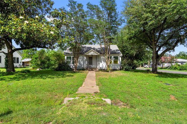 513 N Avenue F, Elgin, TX 78621
