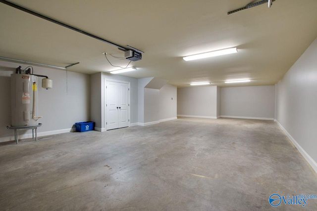 6421 NW Lincoln Park Place NW, Huntsville, AL 35806