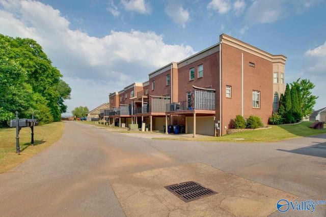 6421 NW Lincoln Park Place NW, Huntsville, AL 35806
