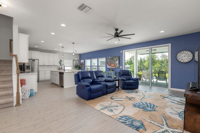 121 Nighthawk Lane, Palm Coast, FL 32164