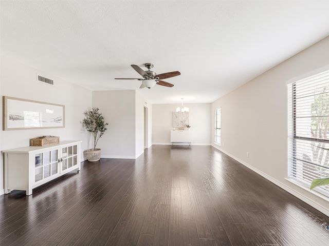 5121 Pruitt Drive, The Colony, TX 75056