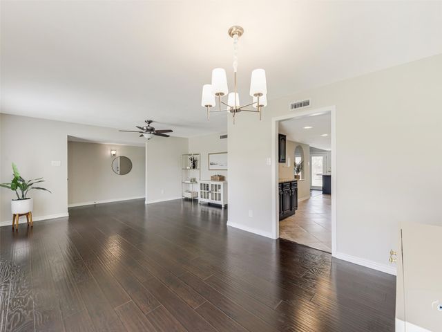 5121 Pruitt Drive, The Colony, TX 75056