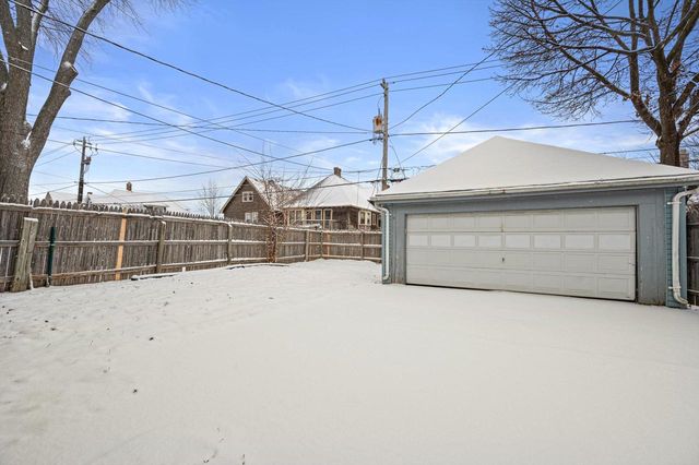 1828 N 48th STREET, Milwaukee, WI 53208