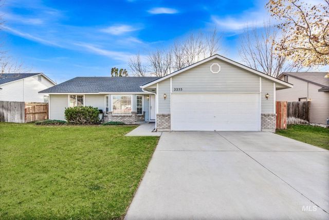 2255 E Grapewood Dr, Meridian, ID 83646