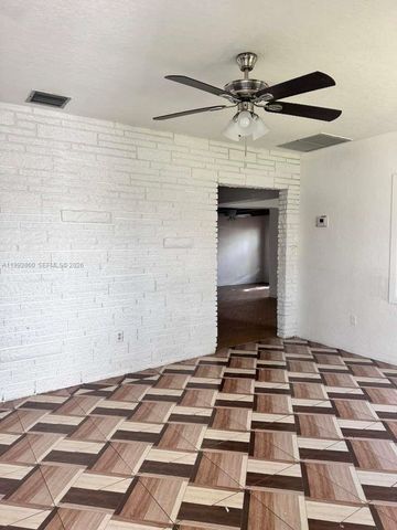 576 NW 147th St 576, Miami, FL 33168