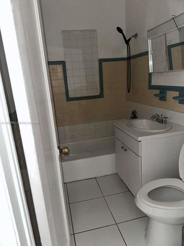 576 NW 147th St 576, Miami, FL 33168