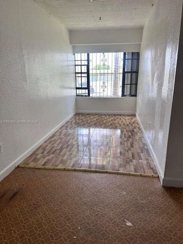 576 NW 147th St 576, Miami, FL 33168