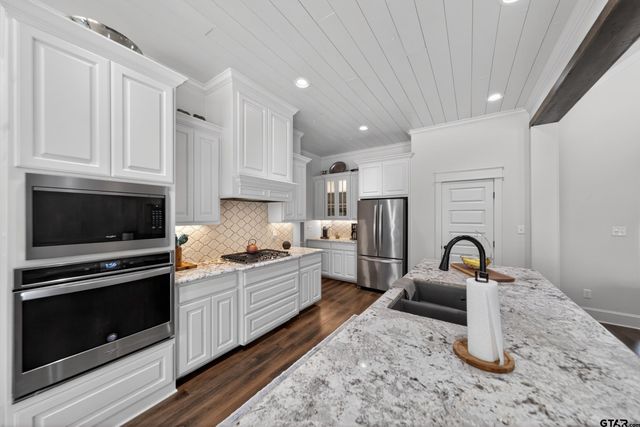 21328 Boone Drive, Bullard, TX 75757