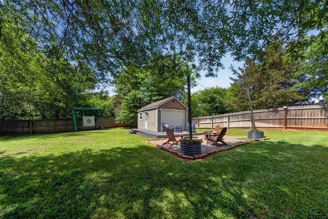 21328 Boone Drive, Bullard, TX 75757