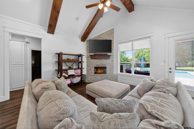 21328 Boone Drive, Bullard, TX 75757