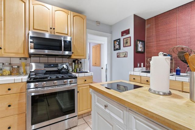 1024 W Flora St, Stockton, CA 95203