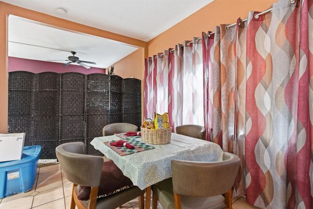 1024 W Flora St, Stockton, CA 95203