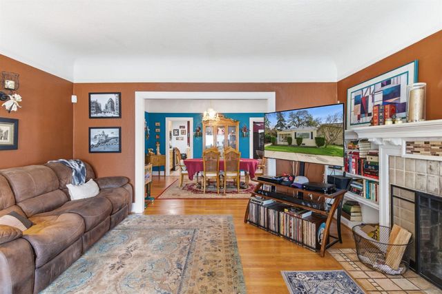 1024 W Flora St, Stockton, CA 95203