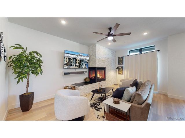 930 Blue River Pkwy 622, Silverthorne, CO 80498