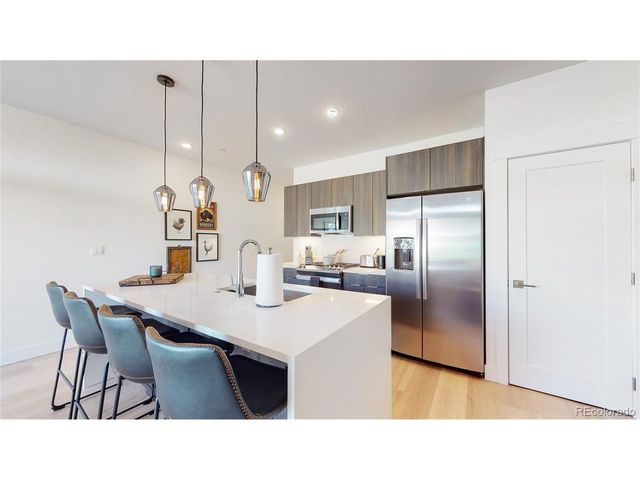 930 Blue River Pkwy 622, Silverthorne, CO 80498