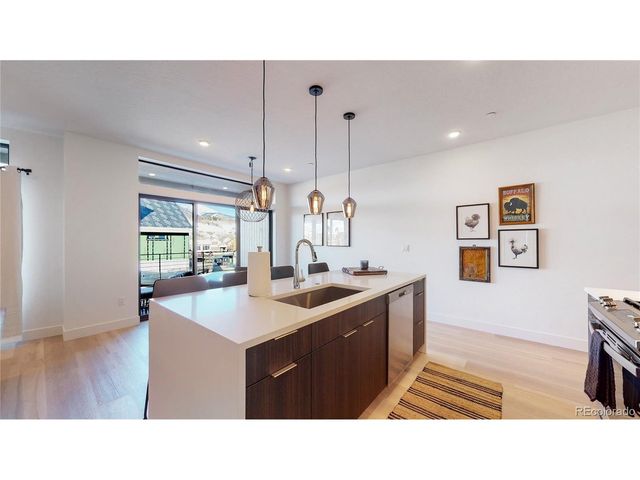 930 Blue River Pkwy 622, Silverthorne, CO 80498