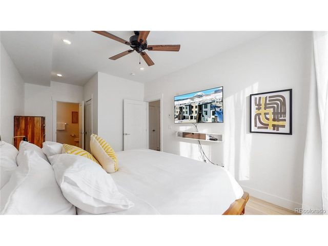 930 Blue River Pkwy 622, Silverthorne, CO 80498