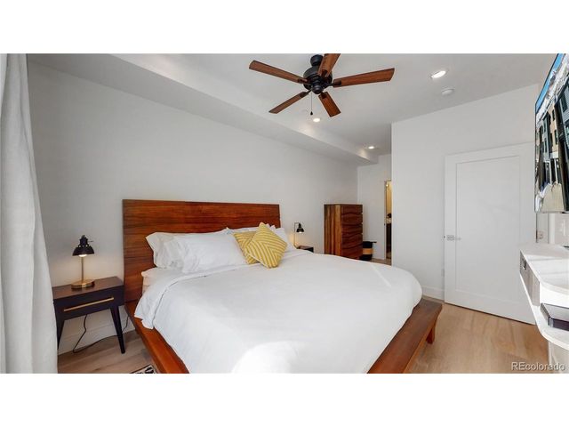 930 Blue River Pkwy 622, Silverthorne, CO 80498