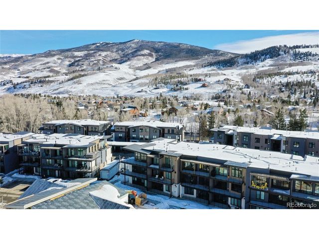 930 Blue River Pkwy 622, Silverthorne, CO 80498