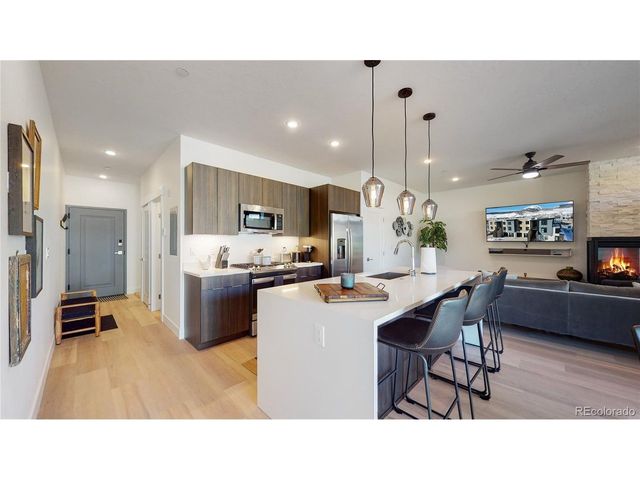 930 Blue River Pkwy 622, Silverthorne, CO 80498