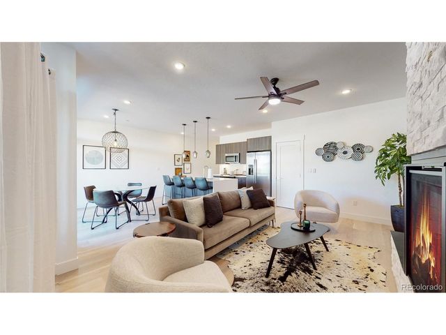 930 Blue River Pkwy 622, Silverthorne, CO 80498