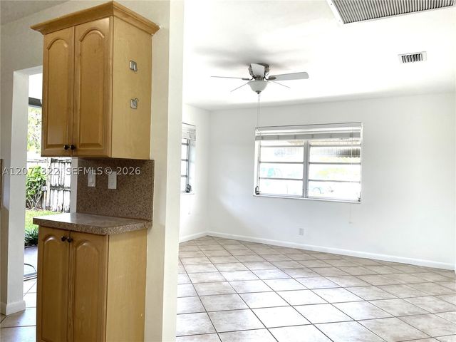 225 NW 23rd St 1, Wilton Manors, FL 33311