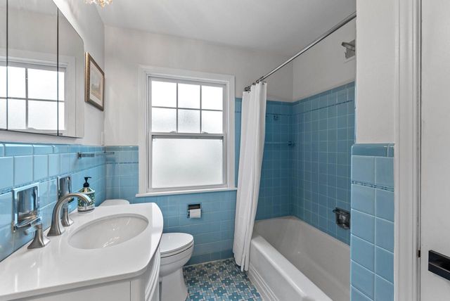 102 W Calumet ROAD, Fox Point, WI 53217