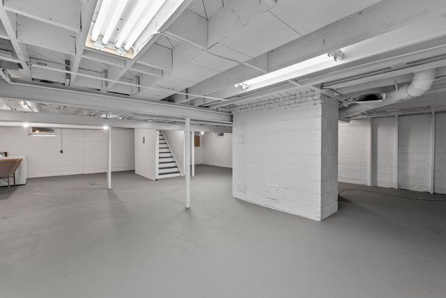 102 W Calumet ROAD, Fox Point, WI 53217