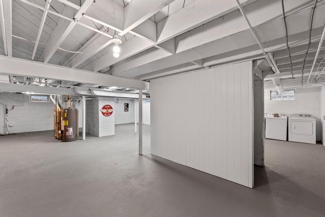 102 W Calumet ROAD, Fox Point, WI 53217