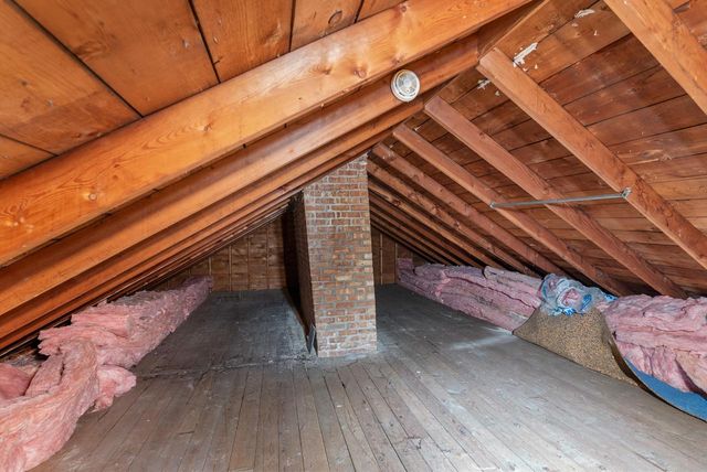 102 W Calumet ROAD, Fox Point, WI 53217