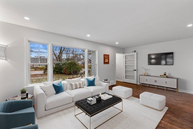 102 W Calumet ROAD, Fox Point, WI 53217