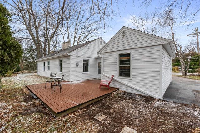 102 W Calumet ROAD, Fox Point, WI 53217