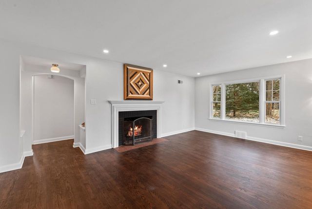 102 W Calumet ROAD, Fox Point, WI 53217