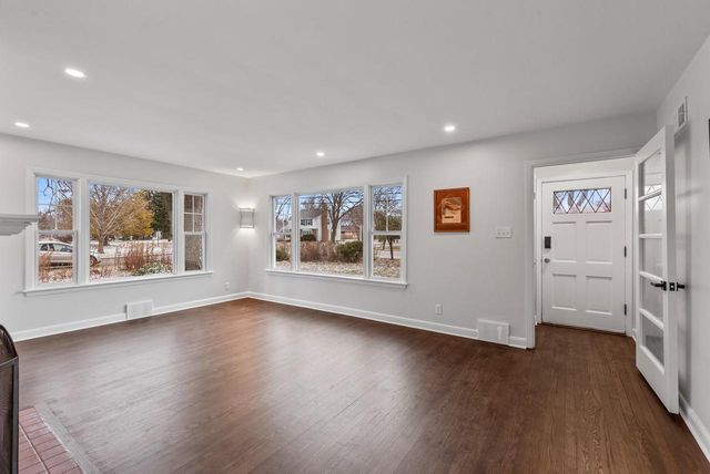 102 W Calumet ROAD, Fox Point, WI 53217