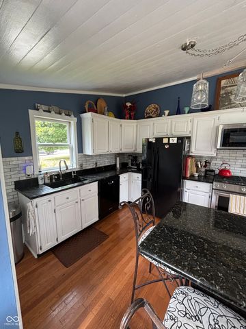 6357 W Us 52, New Palestine, IN 46163