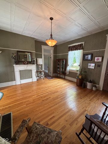 6357 W Us 52, New Palestine, IN 46163