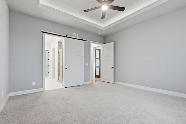 8181 Valley Road, Lenexa, KS 66220