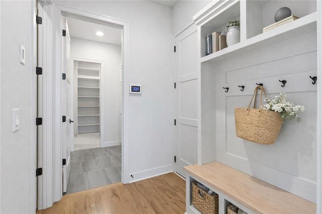 8181 Valley Road, Lenexa, KS 66220