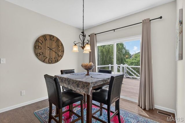 323 Mason Glen Drive, Lake St Louis, MO 63367