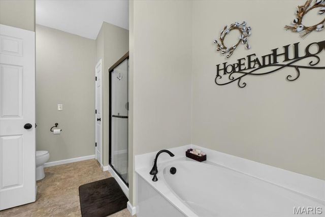 323 Mason Glen Drive, Lake St Louis, MO 63367
